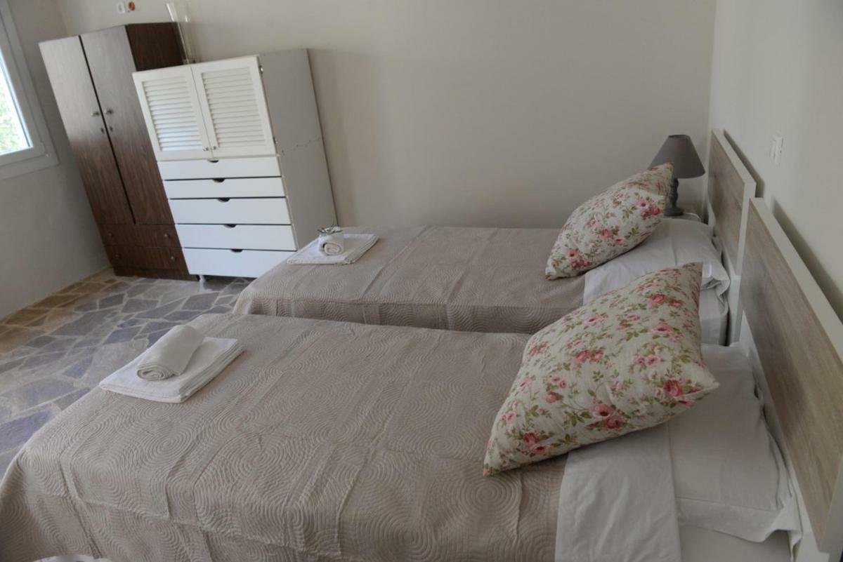 Villa The Olive Grove House Kassiopi Esterno foto