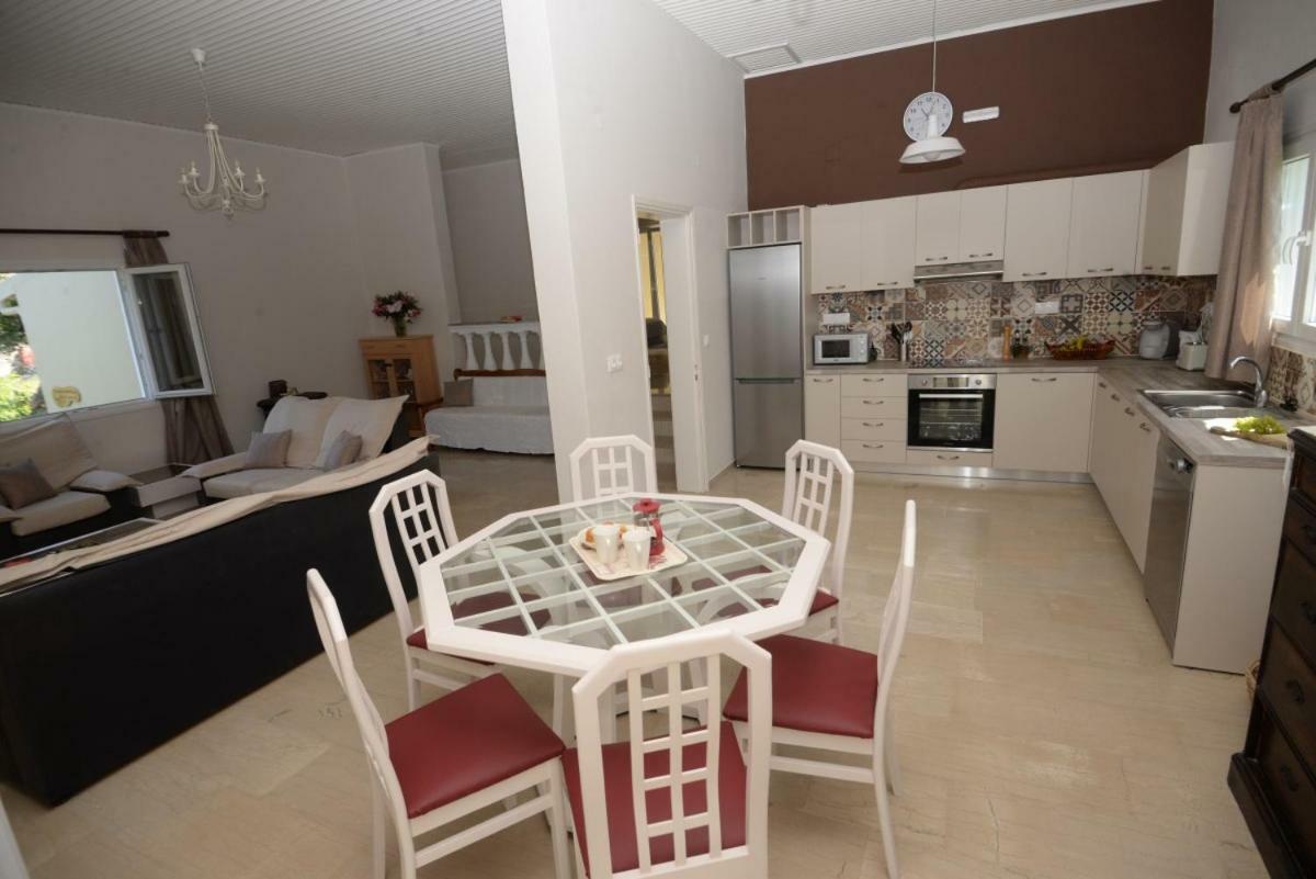 Villa The Olive Grove House Kassiopi Esterno foto