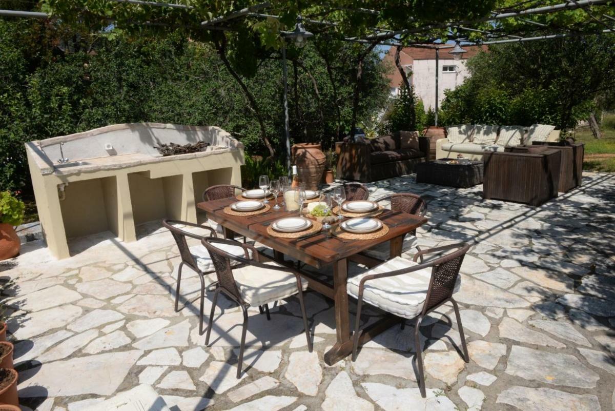 Villa The Olive Grove House Kassiopi Esterno foto